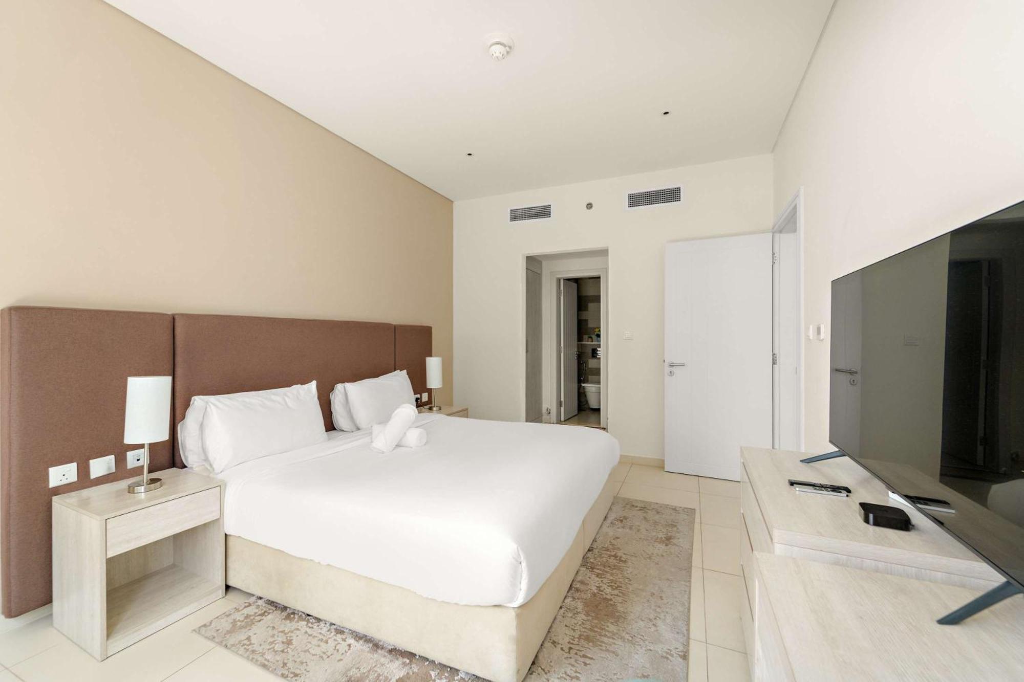 Stylish 1br In Palm Jumeirah With Rooftop Pool Apartment