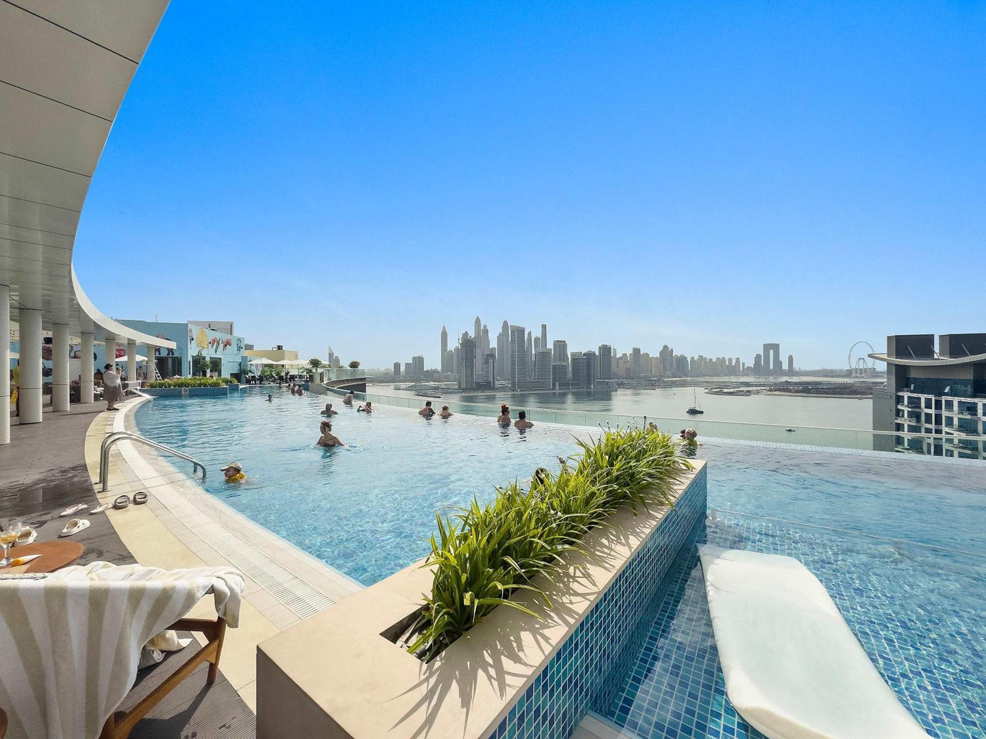 Stylish 1br In Palm Jumeirah With Rooftop Pool Apartment